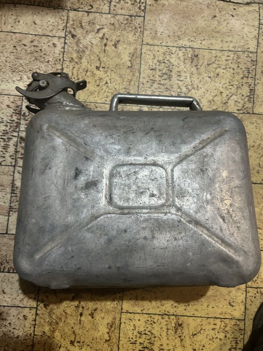 Продам конистру