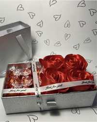 Луксозна кутия със сатенени рози