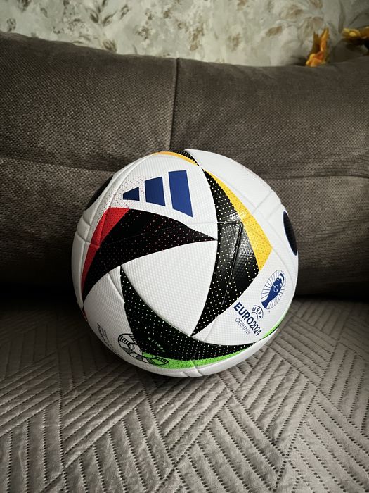 FUSSBALLLIEBE футболна топла Евро 2024