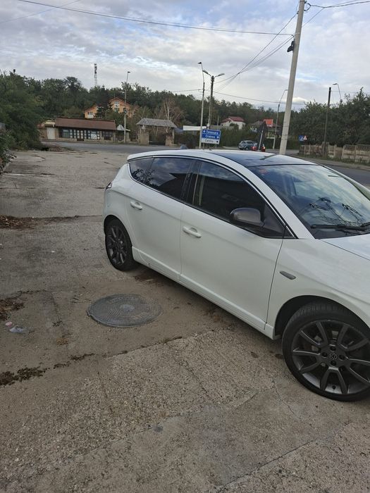 Lancia Delta 2015 lina 8
