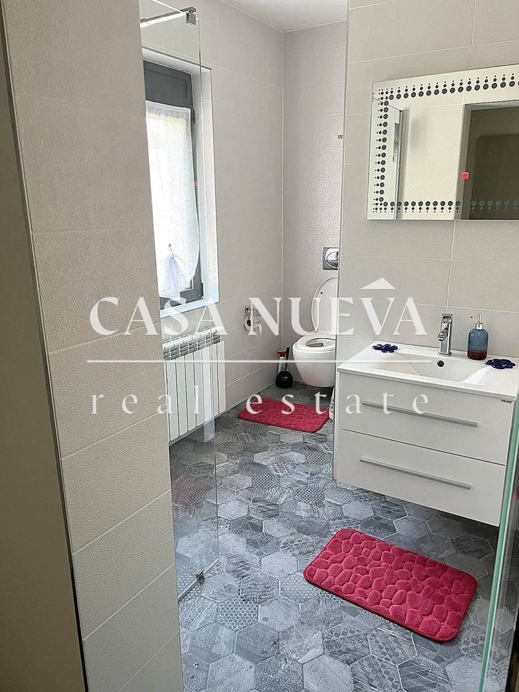 Продава се Къща в София, Център - 400 кв.м за 1 €/кв.м - Снимка #11