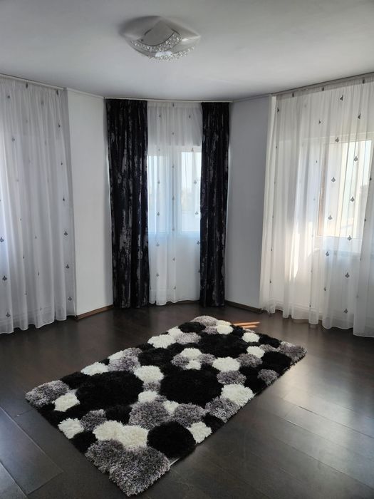 Inchiriez apartament