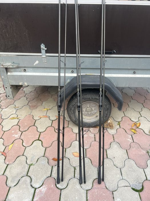 Vand 3 lansete hakuyo mtx 14 black edition si 3 mulinete fox eos 12000