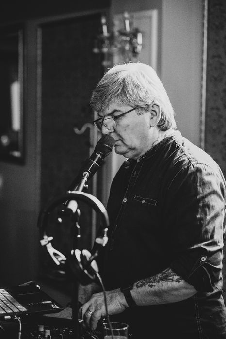 Dj evenimente DJ MC BUZAU Nuntă 2000 de lei