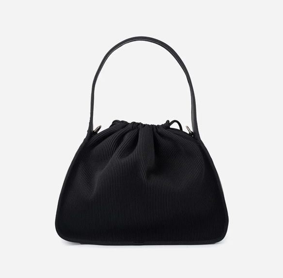 Дамска чанта ZARENA – черна, естествена кожа и текстил