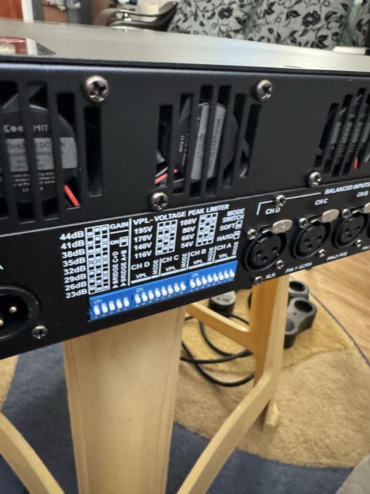 Labgruppen fp 20000 (sinbosen) 4x4000w Pret fix ca dynacord vl fbt xa