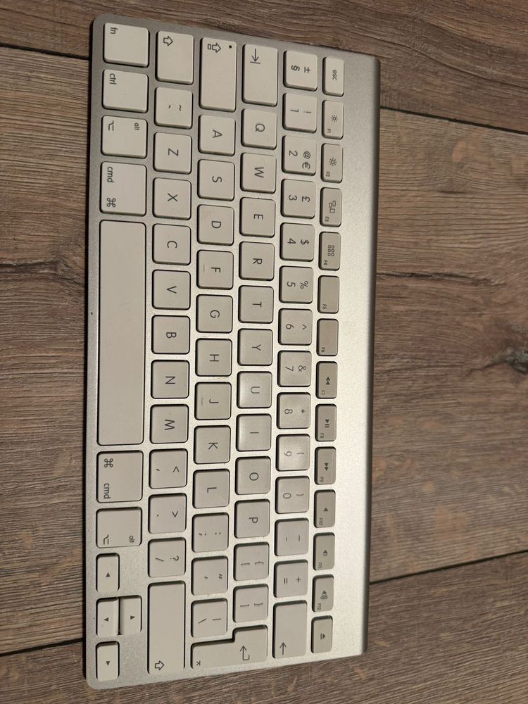 Tastatura wireless Apple