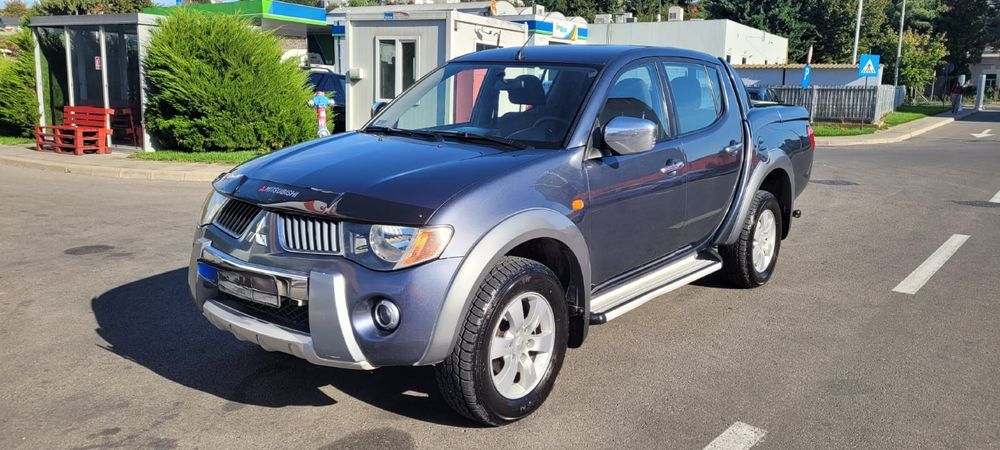 Mitsubishi L200 4x4 cu hardtop
