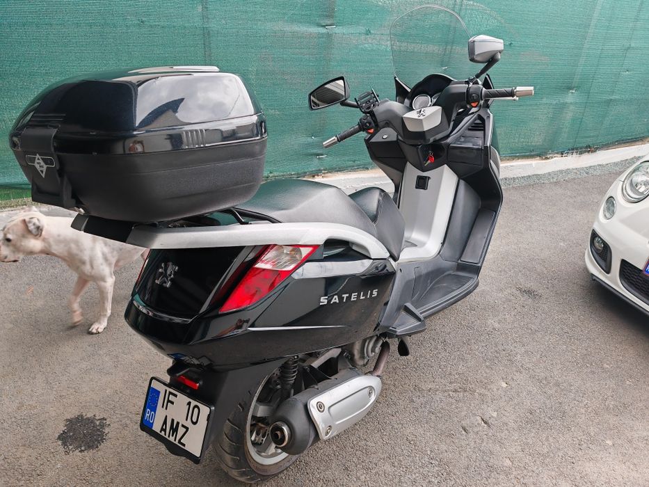 Maxi scuter Peugeot Satelis 250