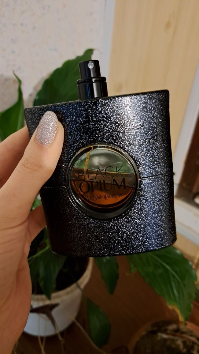 Продам парфюм Black opium edp оригинал.