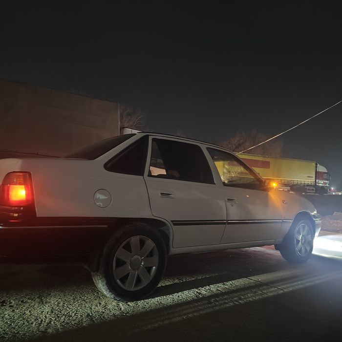 Nexia1.2005-yil oʻrtacha holatda yurib turubdi