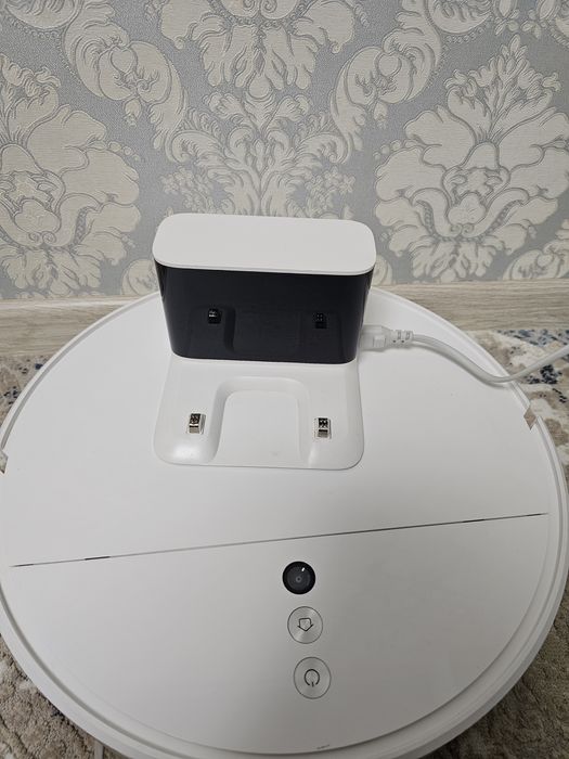 Продам робот пылесос