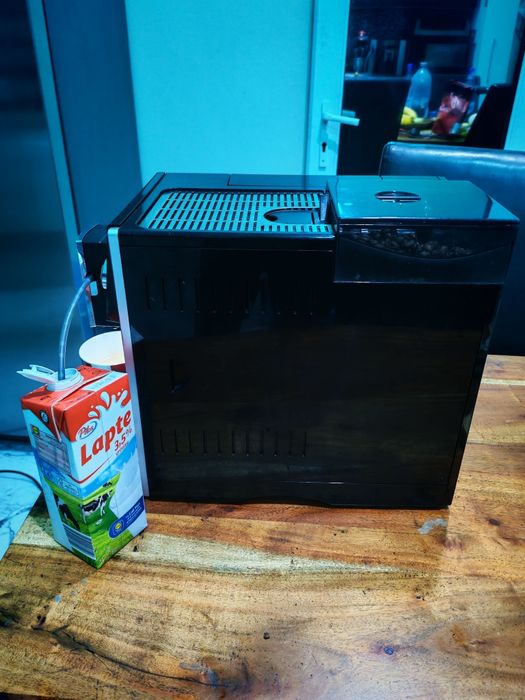 Espressor Melitta CI Touch Fully-auto 1.8 L 1400 W Argintiu