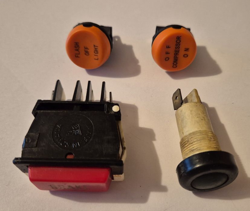 Transformator priza 2-12v+triplu ștecher+dulii E14