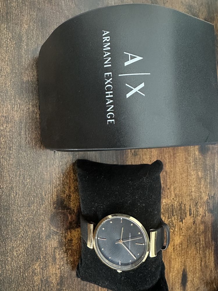 Armani ceas negru auriu