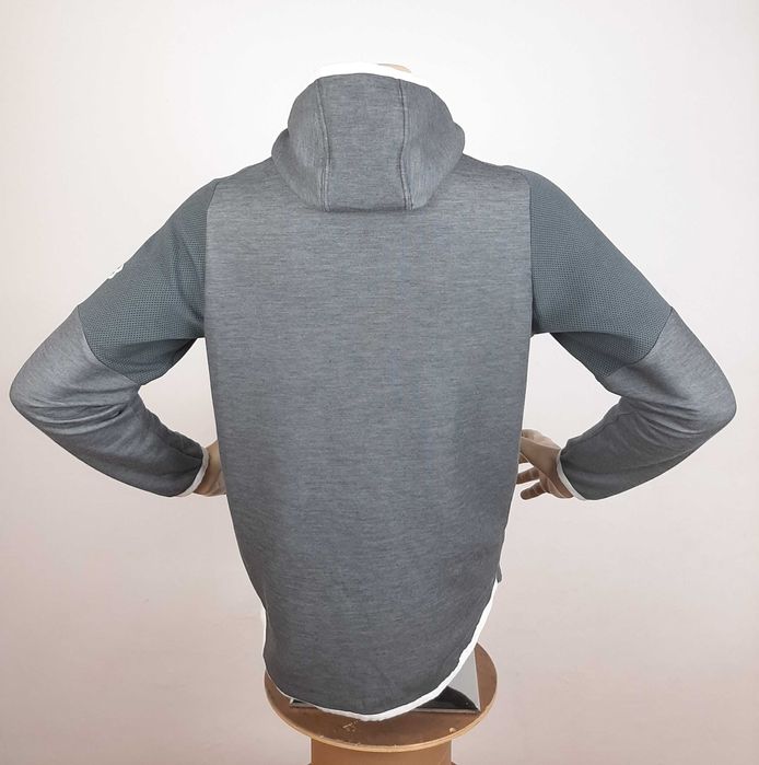 Under Armour Unstoppable Move - Оригинално мъжко горнище размер M