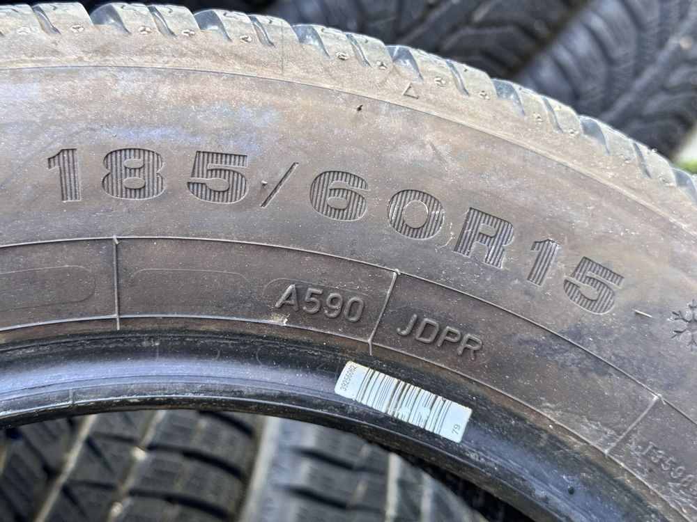 185/60/R15 Dunlop. winter 2бр зимни dot2219 7мм