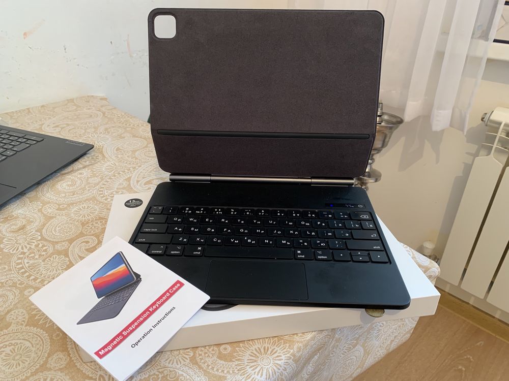 Клавиатура ipad Pro 13 2024