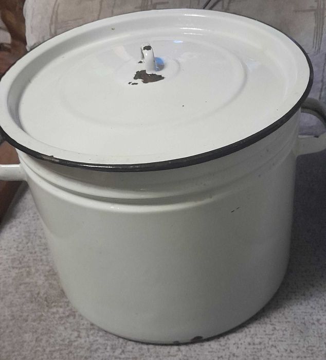 Лимонадницу-7л.эмалированная кастрюля-2500т.4 колёсика на диван-800 т.