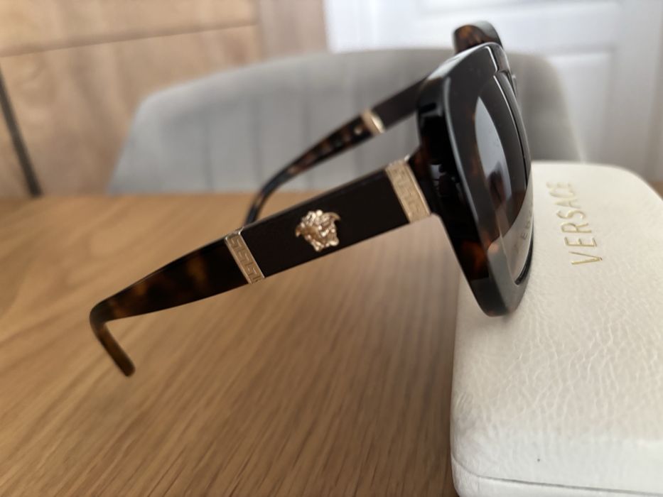 Нови слънчеви очила Versace