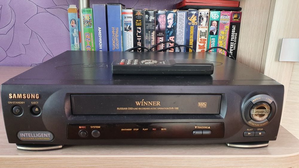 Продам видеомагнитофон Samsung и видеокассеты
