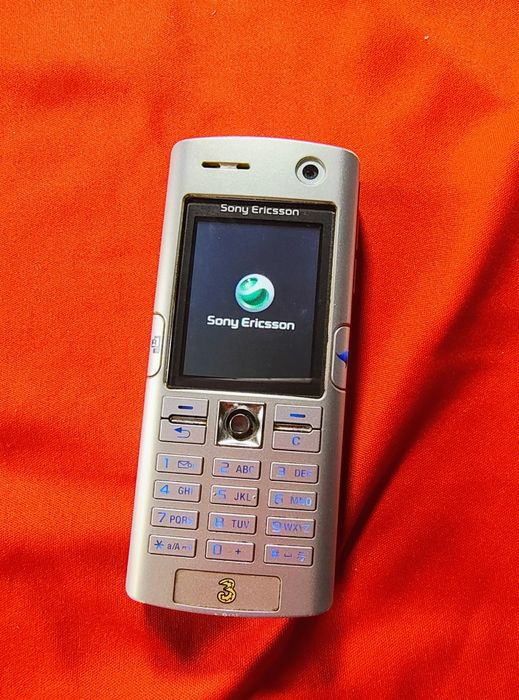 Sony Ericsson K 608i  l ( DECODAT,)