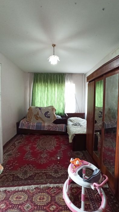 Продажа 1 хона 3 етаж 4 етажл 
Тасикбойов 1 
42 кв