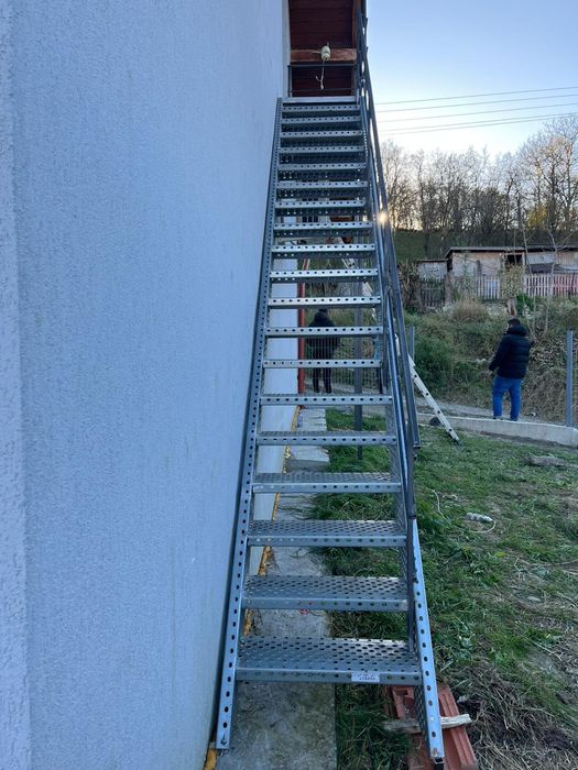 Scari metalice zincate