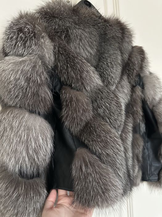 Haină din blană naturală de vulpe gri