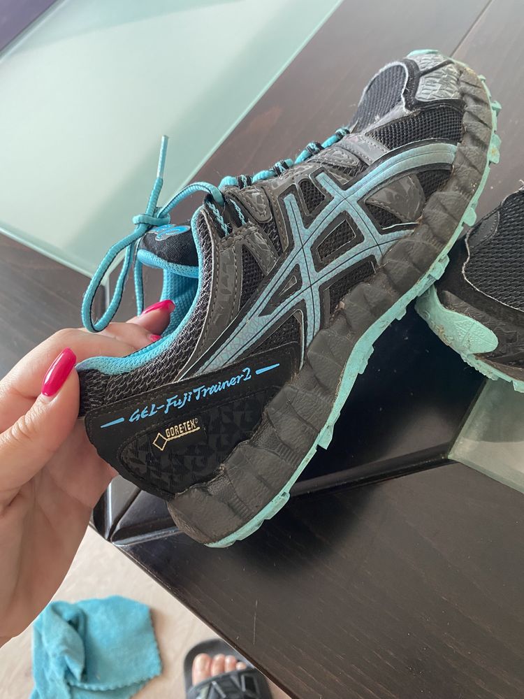 Дамски маратонки Asics  gore-tex