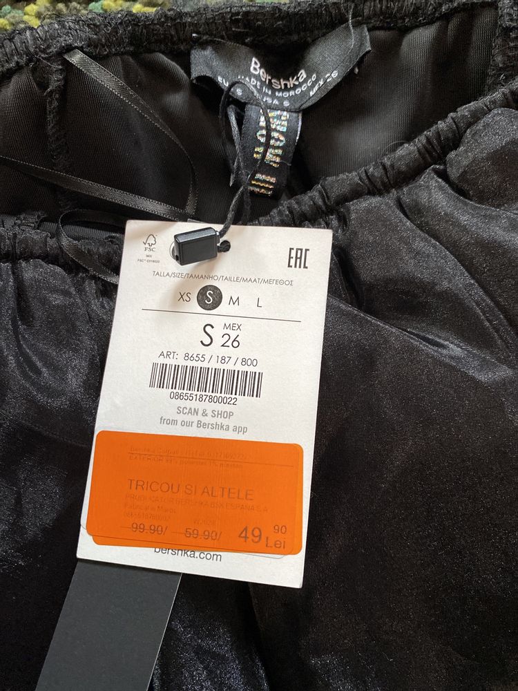 Top negru din voil “Bershka”