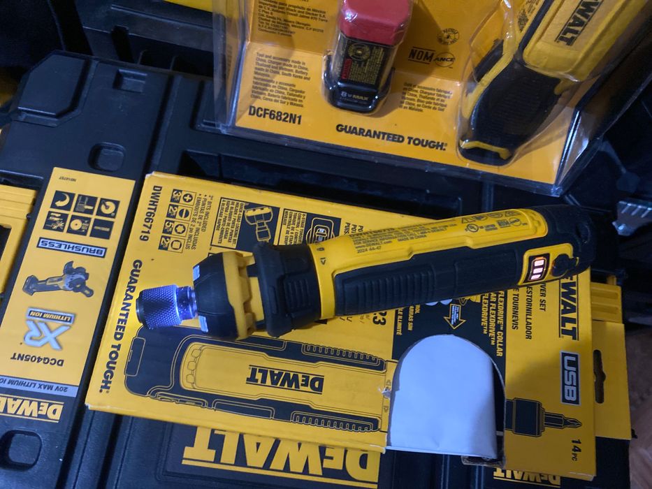 Отвертки dewalt со встроеным аккумулятором и сменным