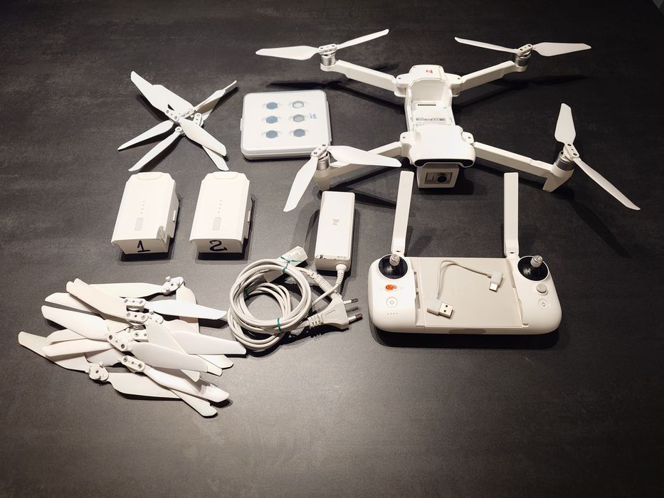 Drona 4K Fimi X8 SE & accesorii, schimb cu obiective Sony.