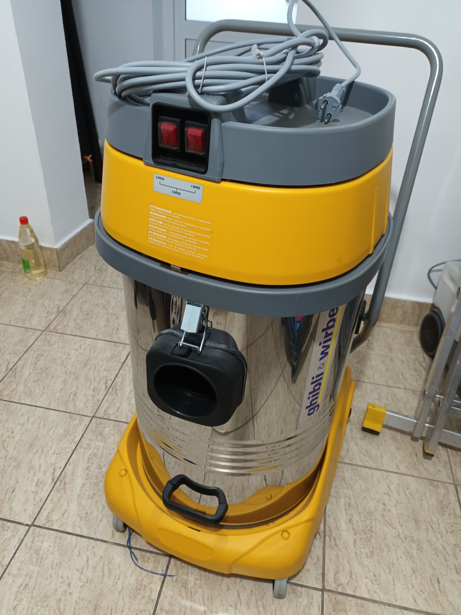 Aspirator Umed-Uscat GHIBLI & WIRBEL AS 600 IK CBN - 3450W - 80L - NOU