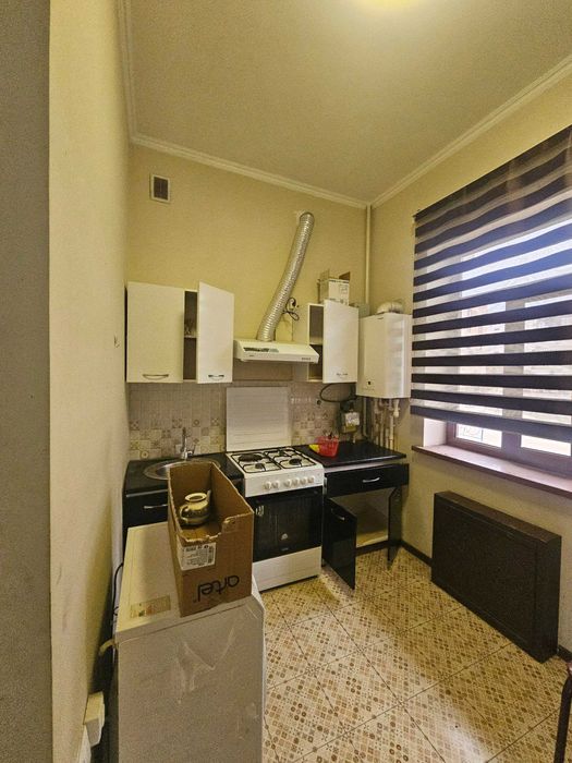 2 хоналик квартира 1-каватдан сотилади.Ор:5-мкр.мелодия кафе