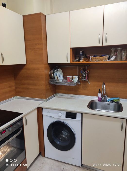 Продавам кухня без уредите