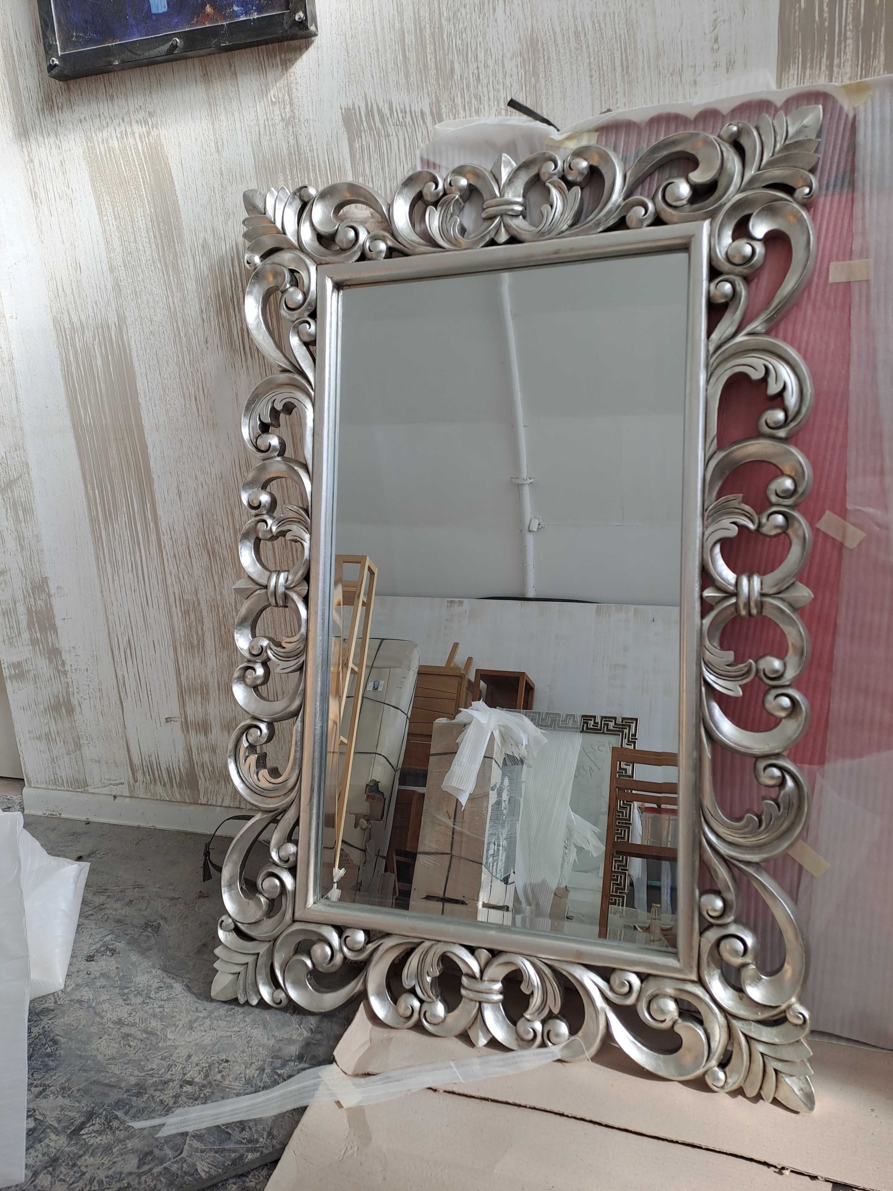 Огледало с дървена рамка Бароков стил