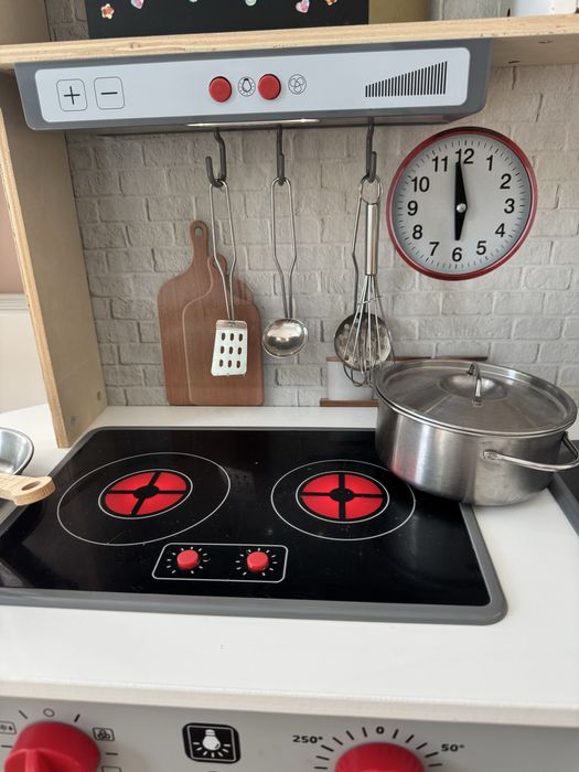 Детска дървена кухня