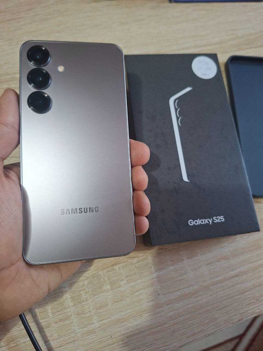 SAMSUNG S25   12/256Gb