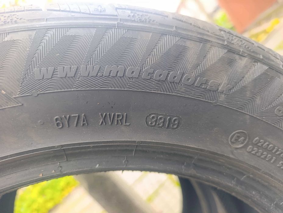 Автомобилни зимни Гуми 235/55/17