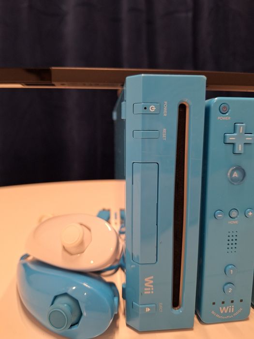 Nintendo Wii Modat, 600 jocuri, 2 Manete, 2 Nunchuck, Accesorii + HDMI