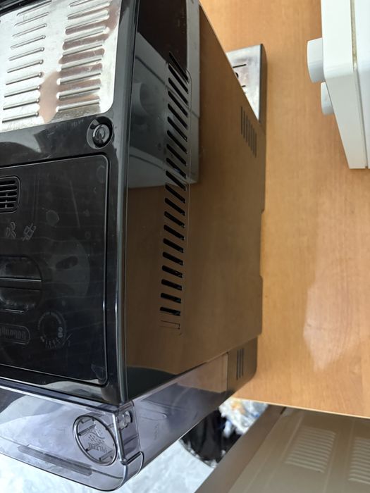 Продается кофе машина DelonghI