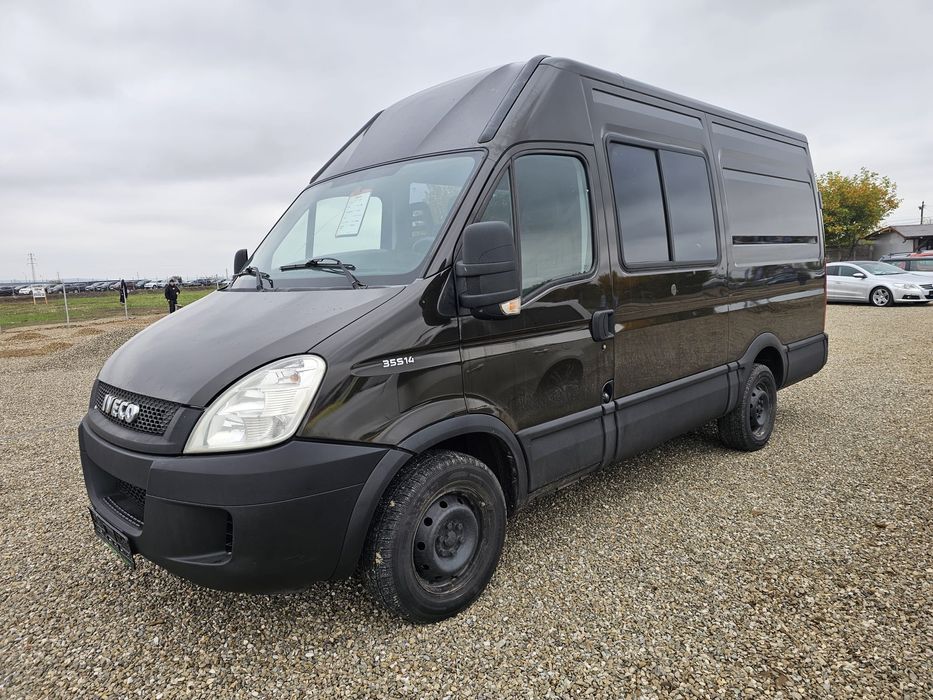 Iveco daily 6 locuri/ marfa/ 3 l diesel/2011