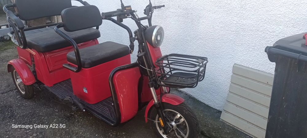 Vânzare tricicleta electrică