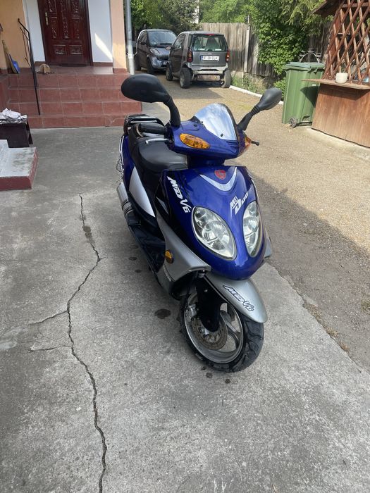 Scuter de vanzare 49cc
