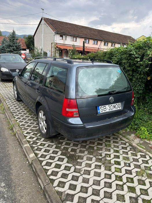 Vând Golf IV  Benzină +GPL