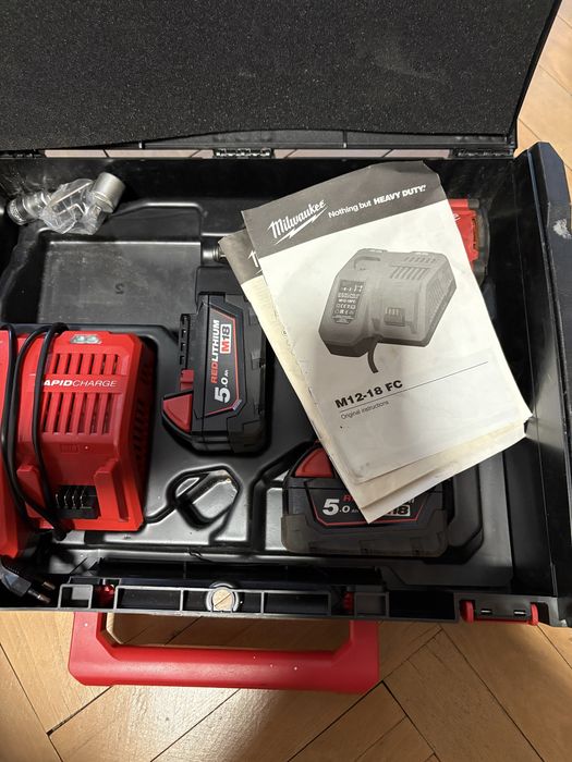 Акомулаторвн ударен гайковерт