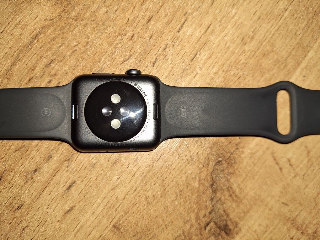 Продам Apple watch 3