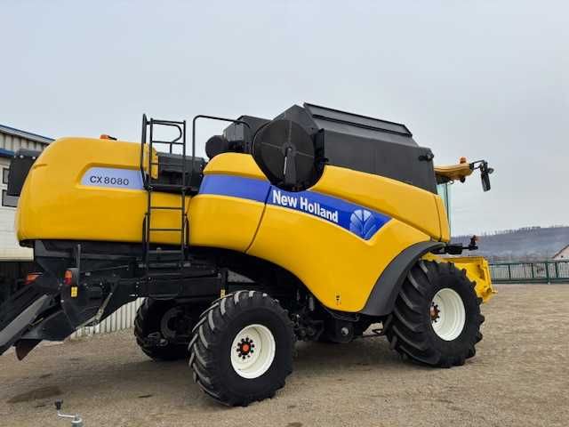 Combina agricola New Holland CX8080