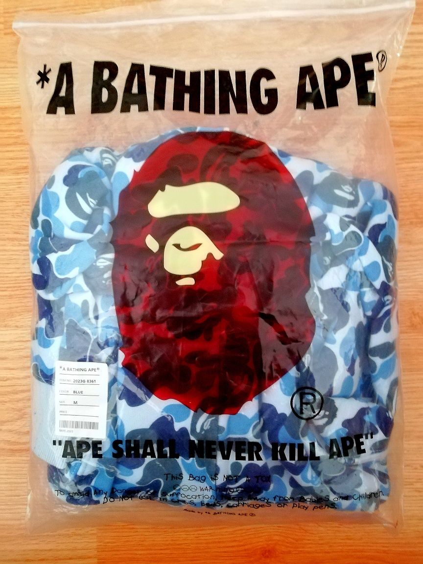 Vand/Schimb hanorac A Bathing Ape(Bape)(nu Nike, Jordan, Adidas) M